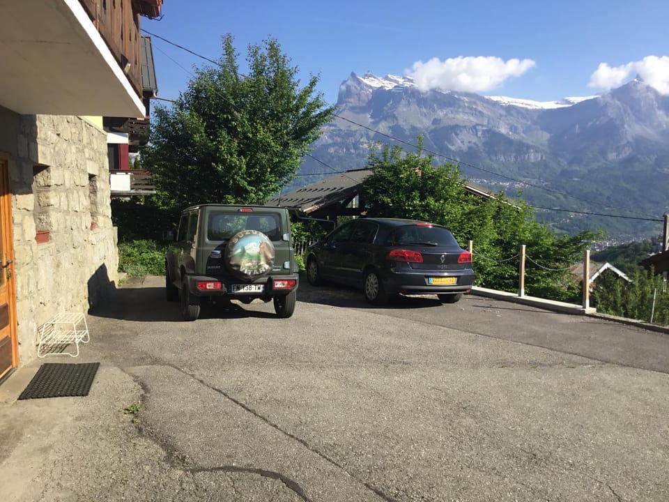 Chalet Mirador appartement vue panoramique SITUÉ À 25 kms de CHAMONIX Apartment in Saint-Gervais-Bains