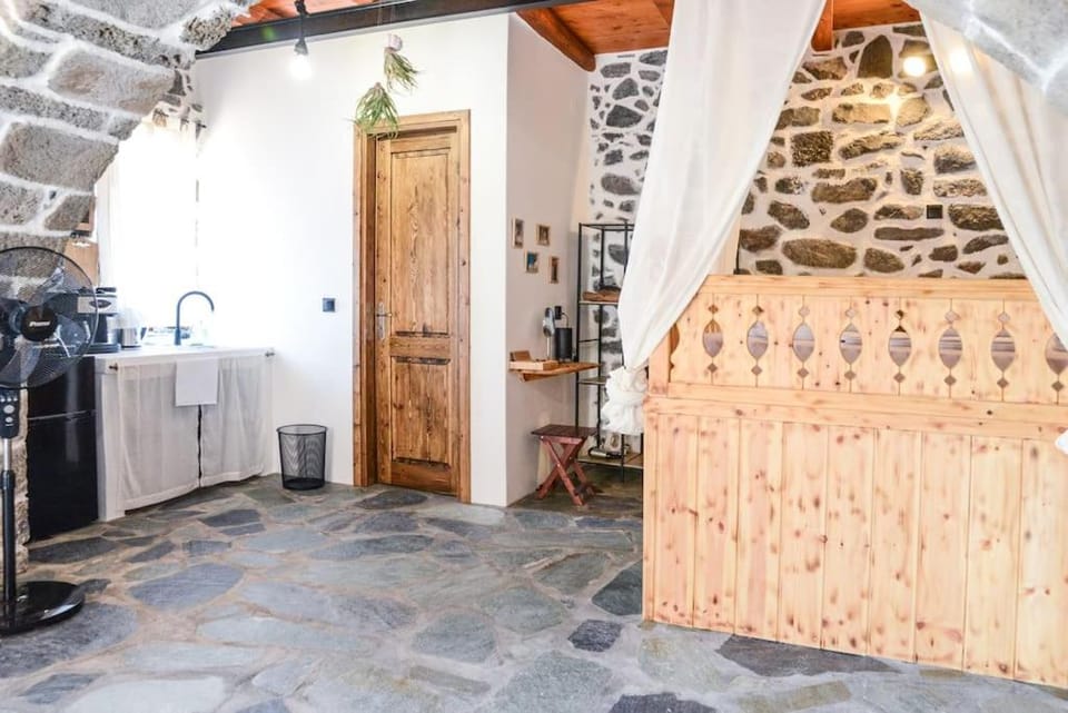 Volcano View Nisyros House in Decentralized Administration of the Aegean