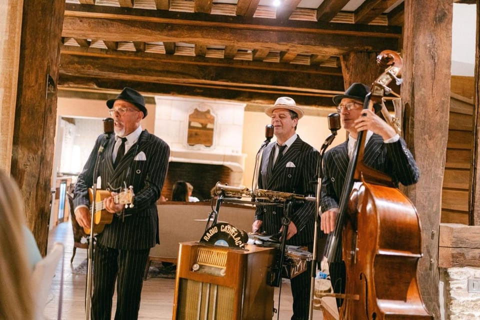 Lounge or bar, Evening entertainment