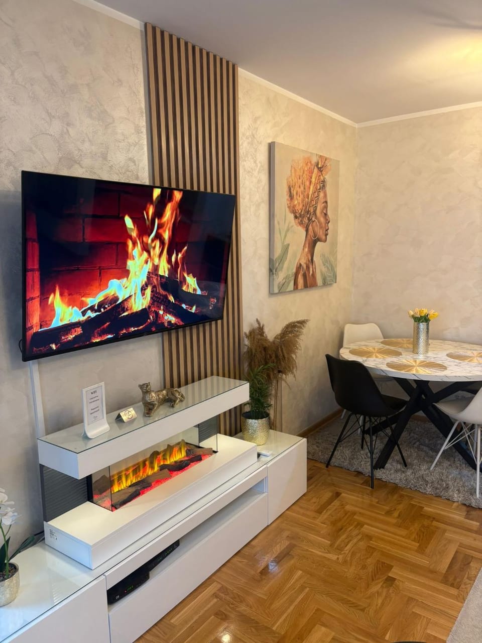 TV and multimedia, Living room