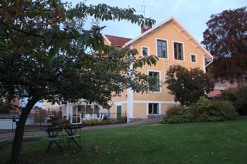 Property building, Garden