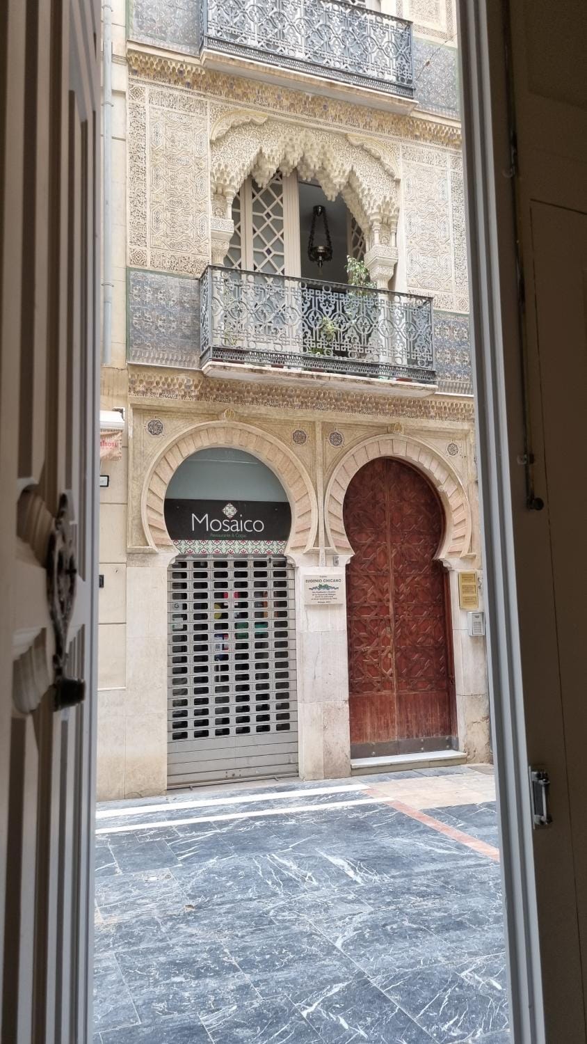 Facade/entrance, Landmark view