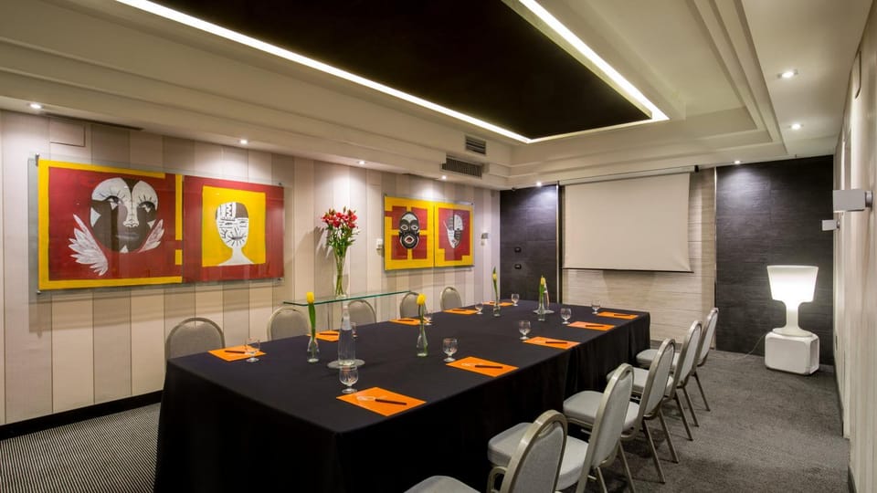 Meeting/conference room