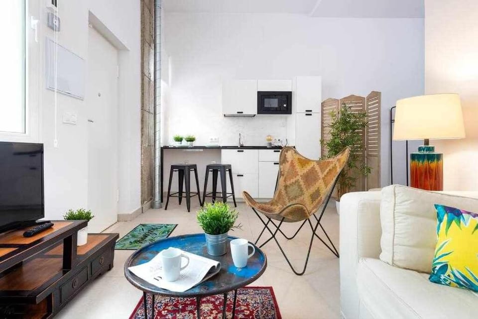 TV and multimedia, Kitchen or kitchenette, Living room, Dining area