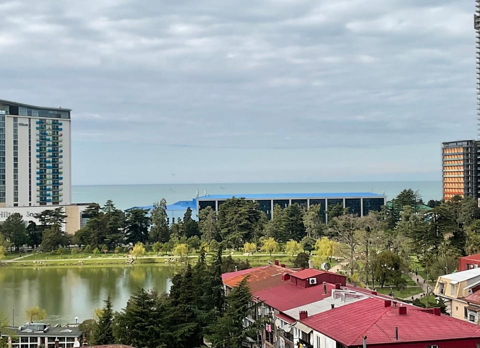 Neighbourhood, Natural landscape, City view, Lake view, Sea view, Street view, Area and facilities, Sunrise