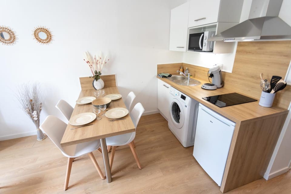 4 pers centre-ville / 300M Plage Apartment in Royan
