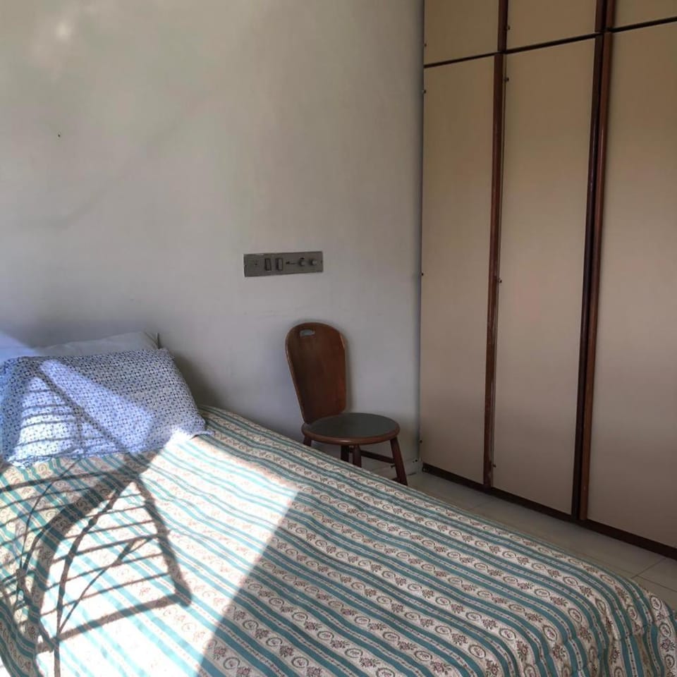 2/4 sala grande Ondina Apart Hotel Apartment in Salvador