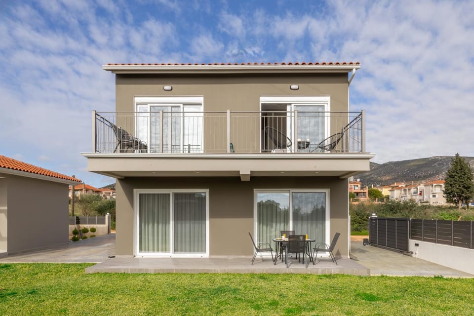 Property building, Balcony/Terrace, Garden view