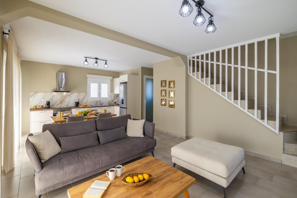 Kitchen or kitchenette, Living room