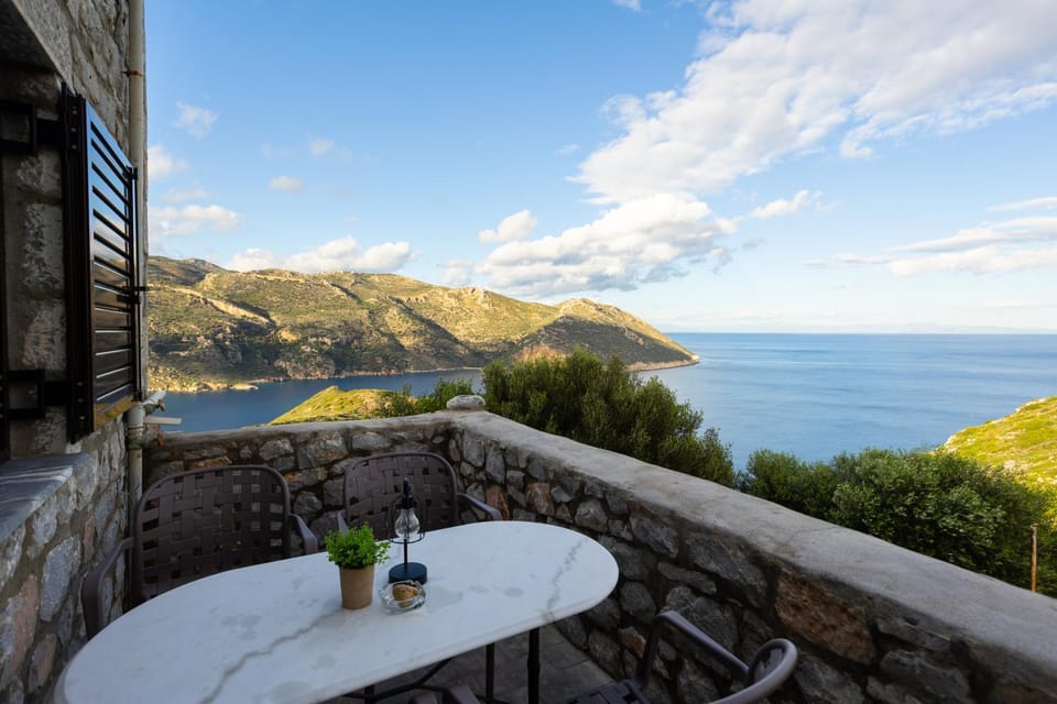 Day, Natural landscape, View (from property/room), Balcony/Terrace, Mountain view, Sea view