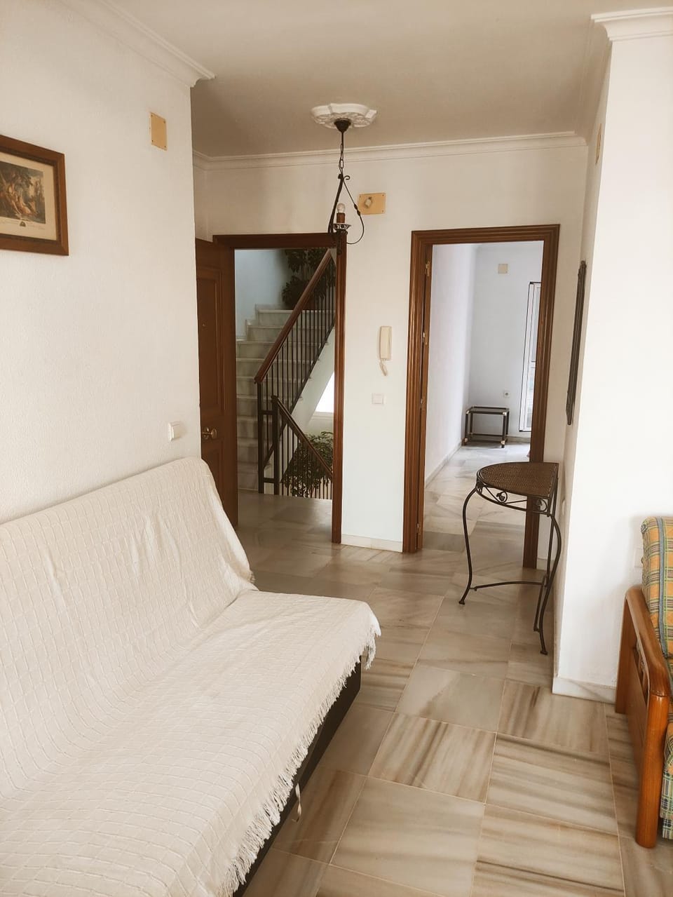 Living room, Photo of the whole room