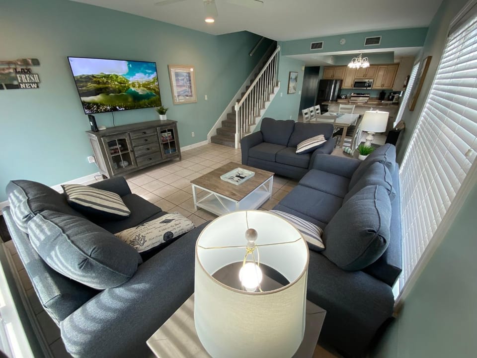 TV and multimedia, View (from property/room), View (from property/room), Living room, Photo of the whole room, Seating area, Sea view, Sea view, heating, air conditioner, air conditioner