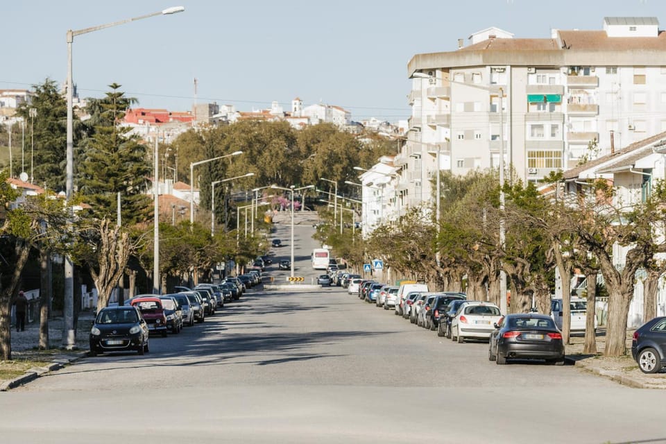 Property building, Restaurant/places to eat, City view, Landmark view, Street view, Quiet street view, Parking