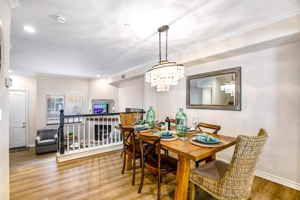 Carlsbad Village Charm Apartment in Carlsbad