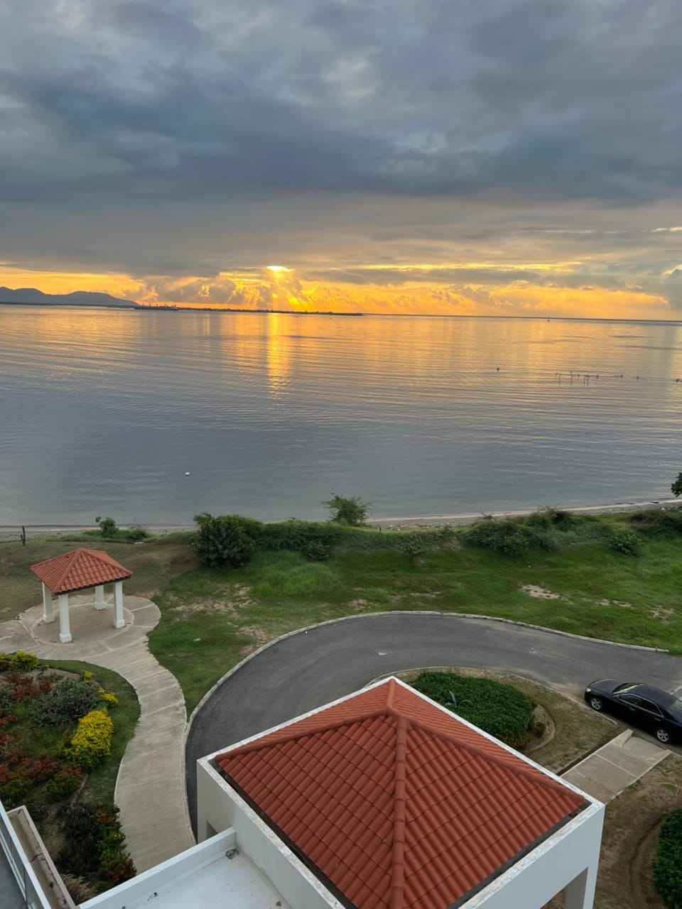 Bayfront Villa & Apartment Apartment in Portmore