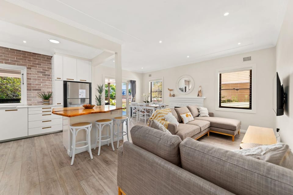 Moorooba Crescent 5 Nelson Bay House in Nelson Bay
