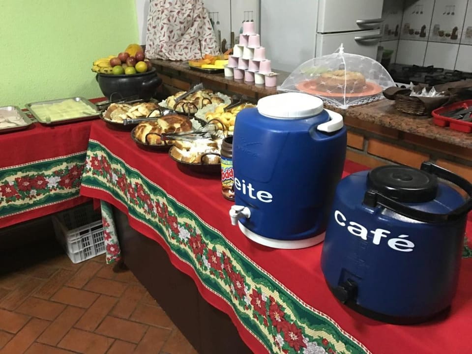 Recanto do Carreiro Hostel in Trindade
