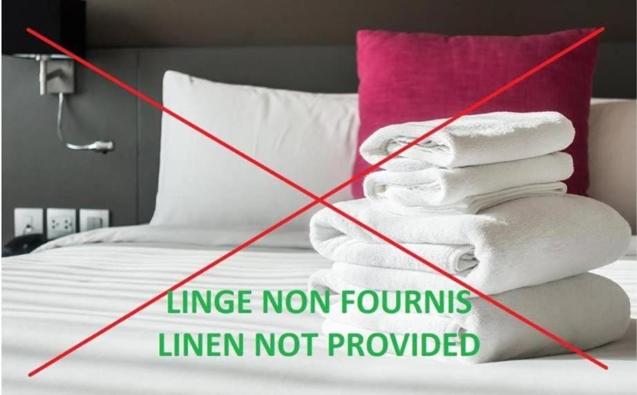 Text overlay, towels