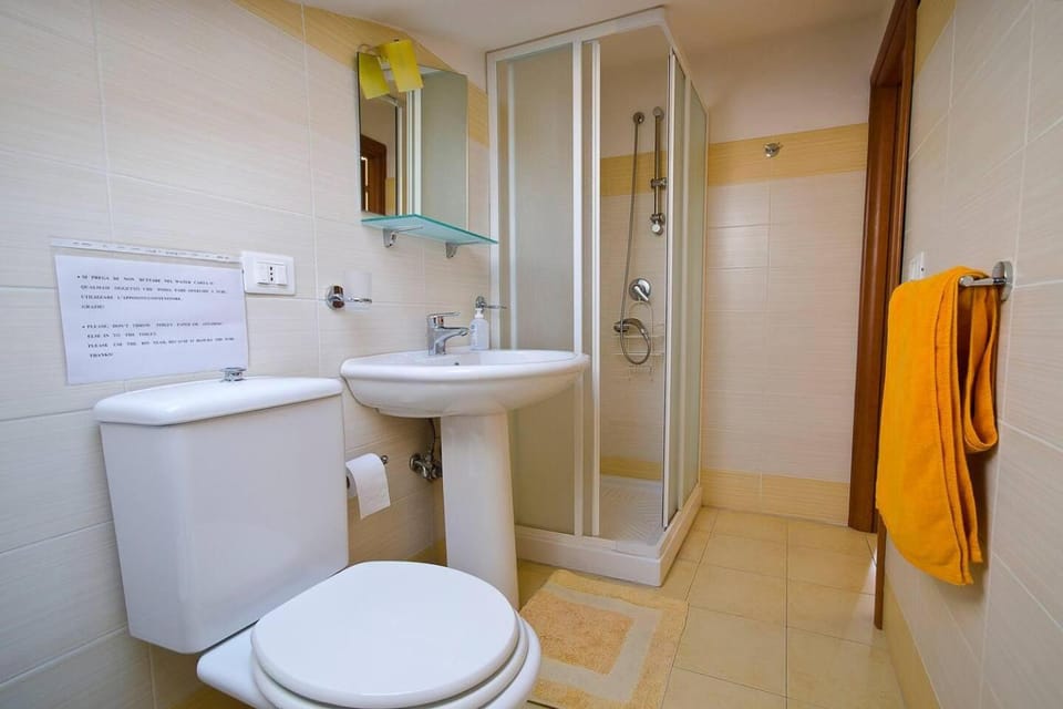 Bathroom, Photo of the whole room