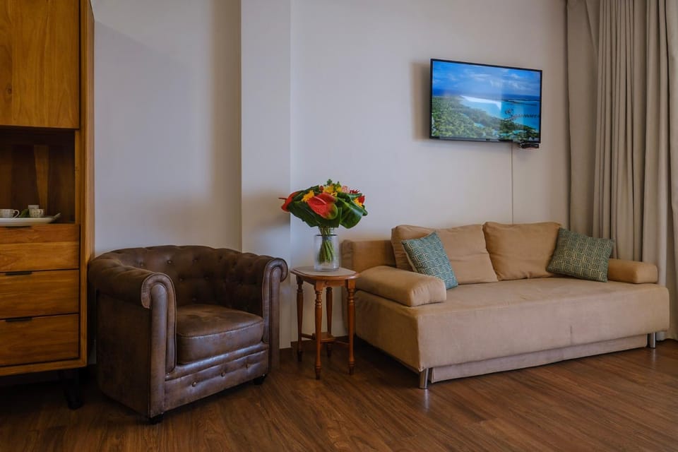TV and multimedia, Seating area