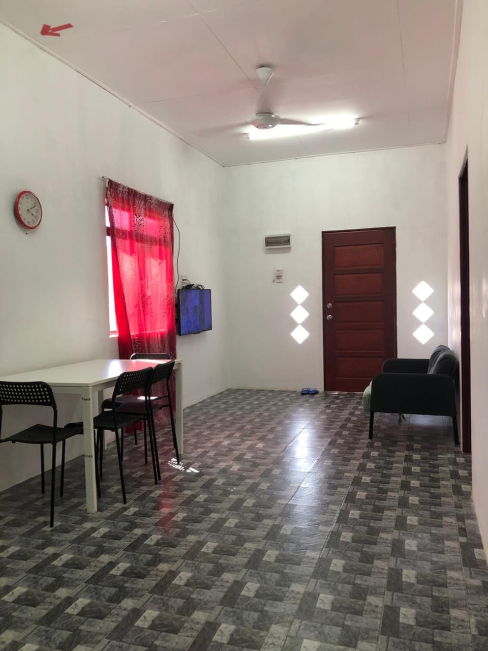 Seating area, Dining area