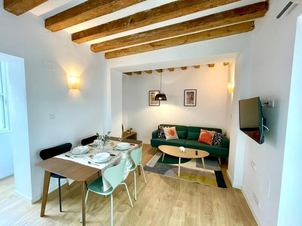 Living room, Dining area