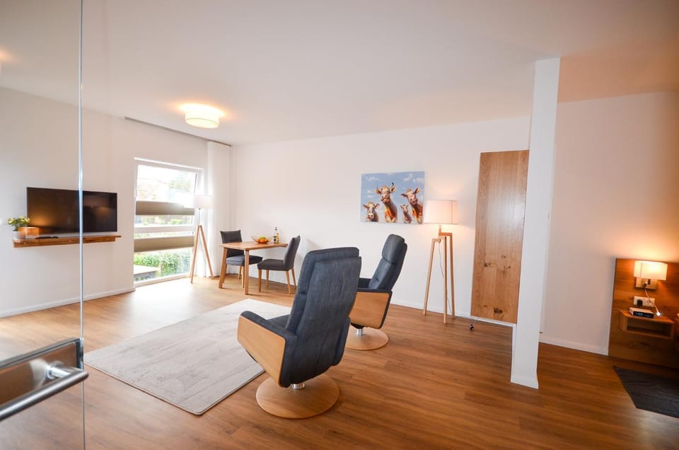 Living room, Seating area, Dining area