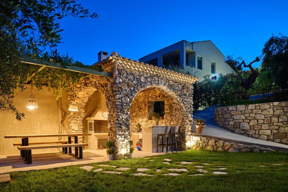 BBQ facilities, BBQ facilities, Garden