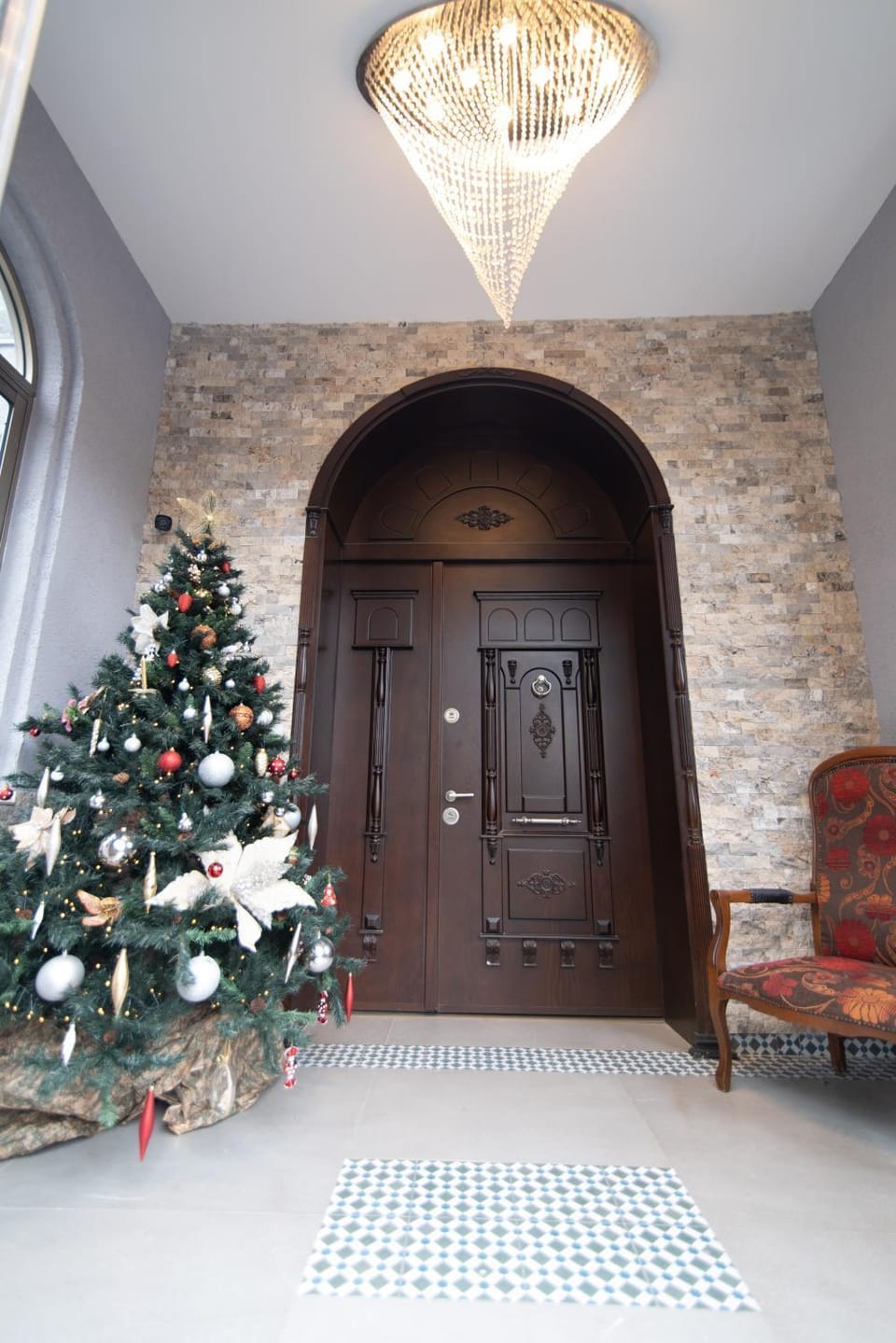 Facade/entrance