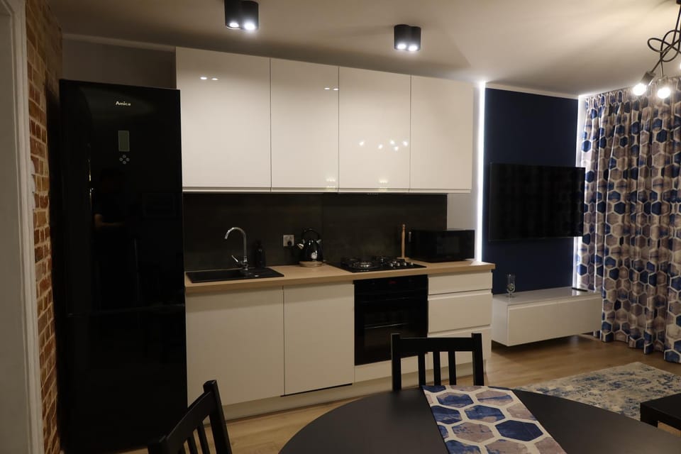 Kitchen or kitchenette, Dining area, dishwasher