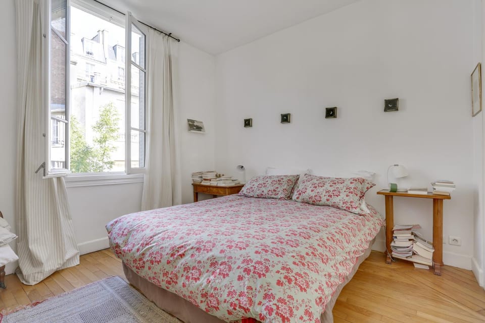 Comfortable house with terrace for 5 people by Wee House in Paris