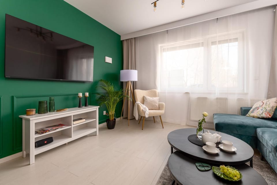 Communal lounge/ TV room, TV and multimedia, Living room, Seating area