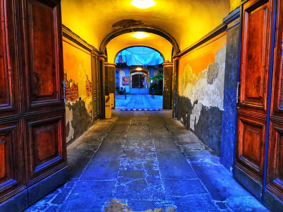 Facade/entrance