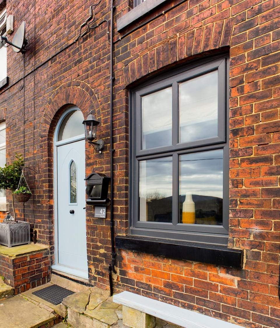 Property building, Facade/entrance