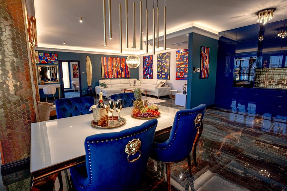 Living room, Seating area
