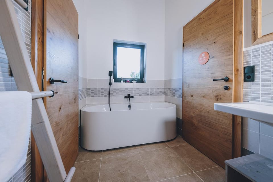 Bathroom, Bath
