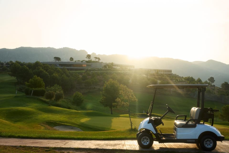 Property building, Golfcourse, Golfcourse, Mountain view, Sunrise