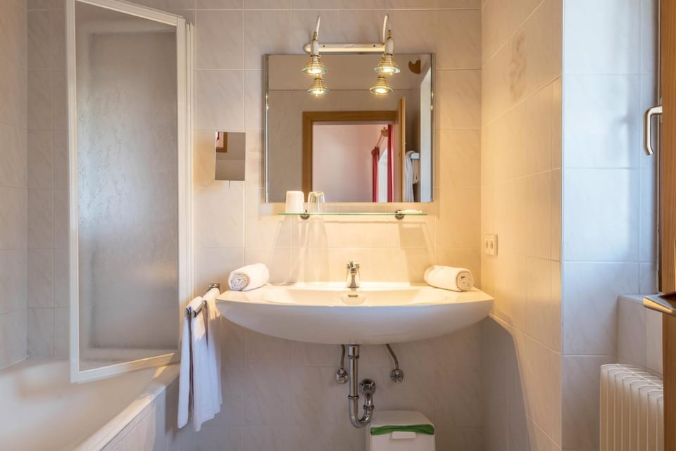 Bathroom, Living room