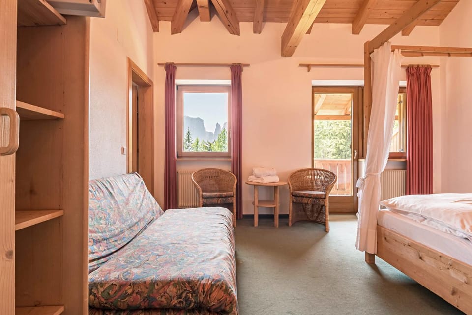 Property building, Living room, Bedroom