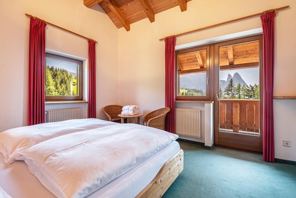 Property building, Living room, Bedroom