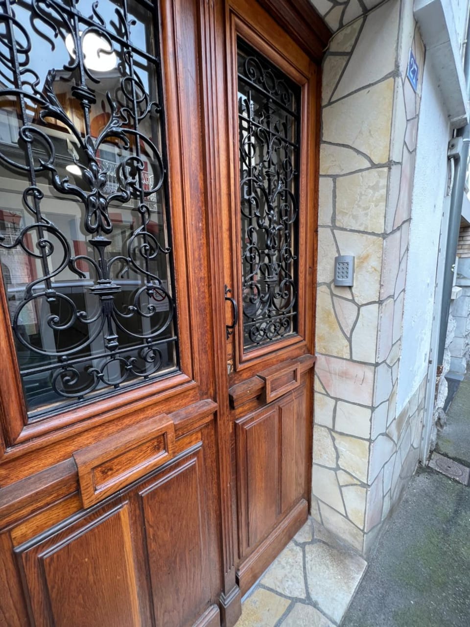 Facade/entrance