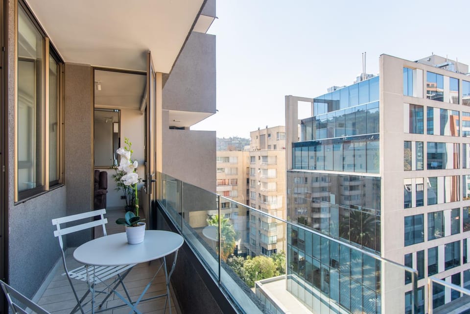 Bellet Design - 2BR w/Pool, Gym & Parking Apartment in Providencia
