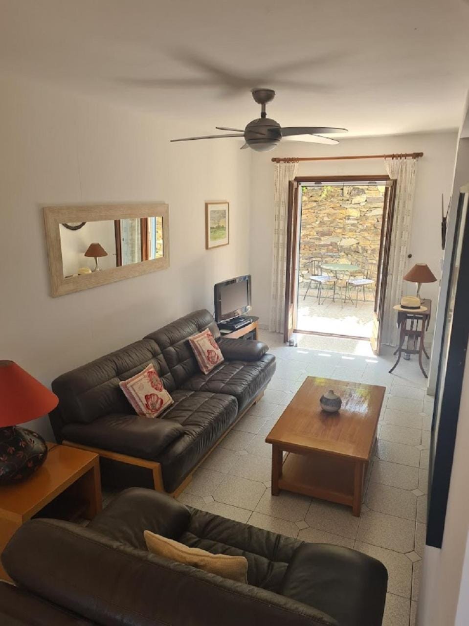 Patio, TV and multimedia, Living room