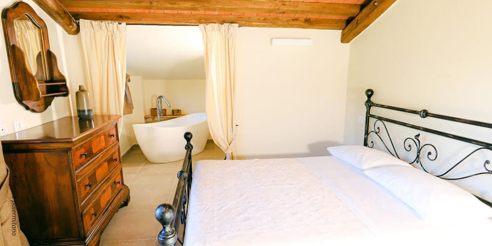 Agriturismo I Giunchi Farm Stay in Province of Massa and Carrara