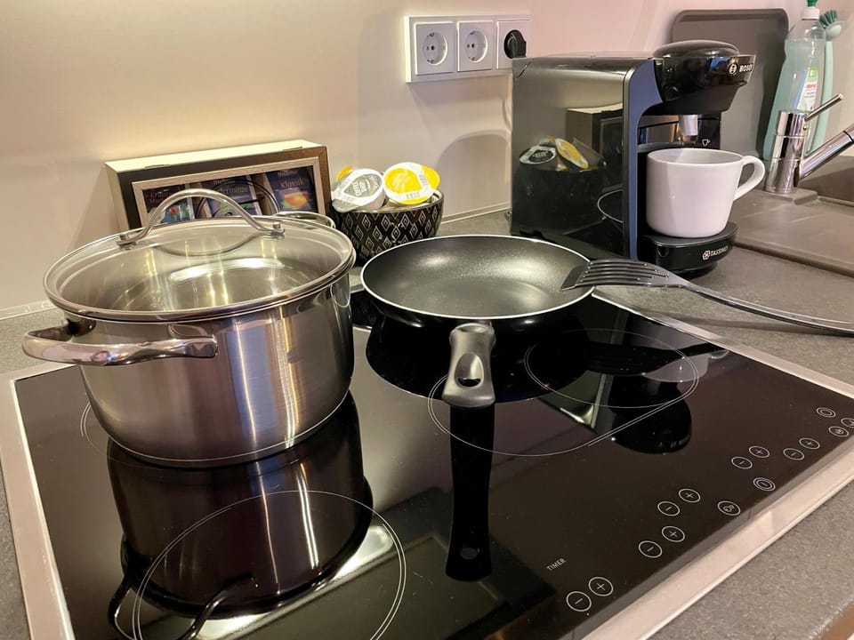 Coffee/tea facilities, Kitchen or kitchenette