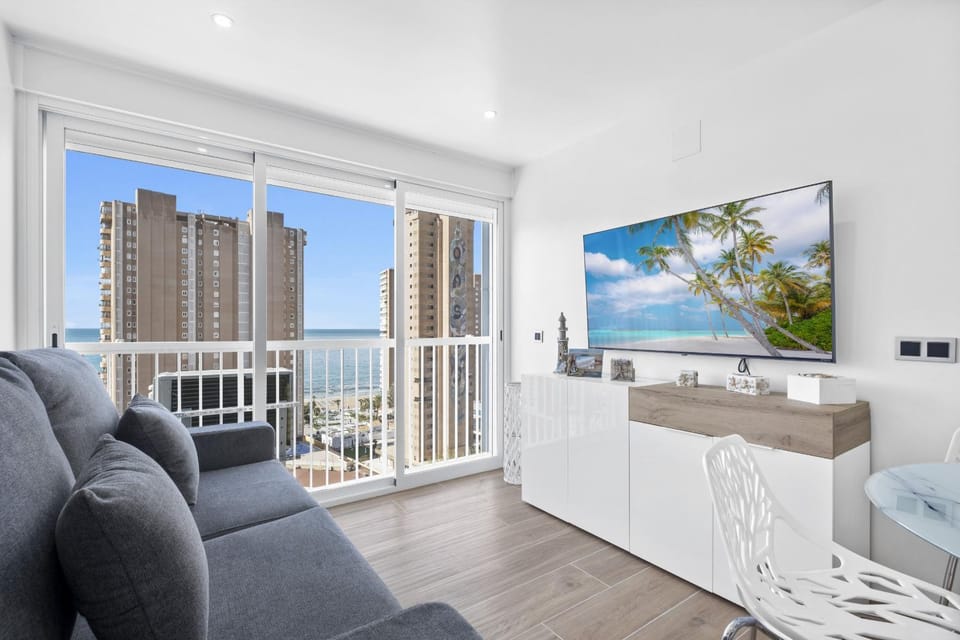 TV and multimedia, Living room, City view, Sea view