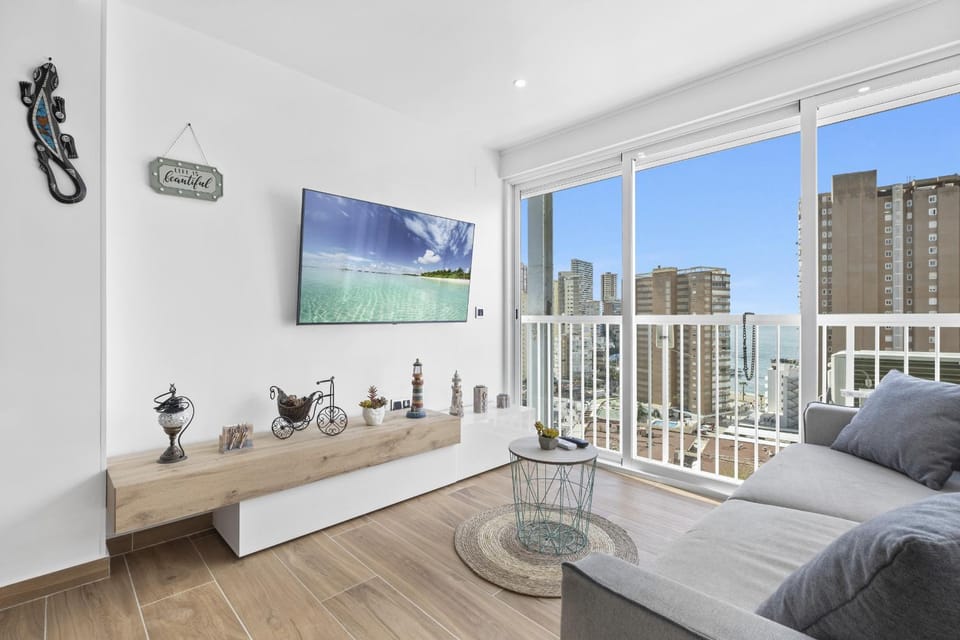 TV and multimedia, Living room, City view, Sea view, Street view