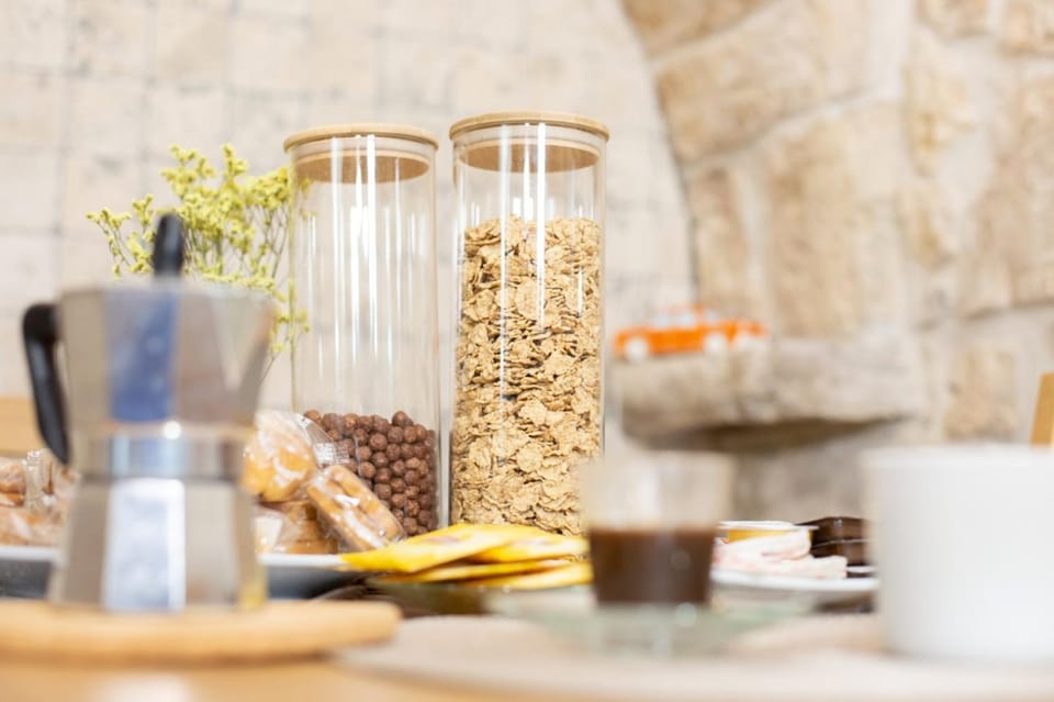 Coffee/tea facilities, Kitchen or kitchenette, Food and drinks, Food, Breakfast, Continental breakfast