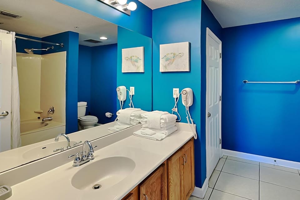 Shower, Toilet, Bathroom, Bath, hair dryier, towels