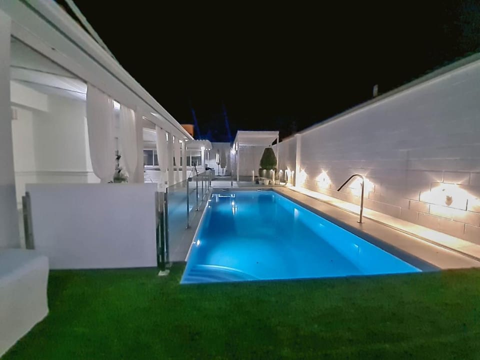 Property building, Swimming pool